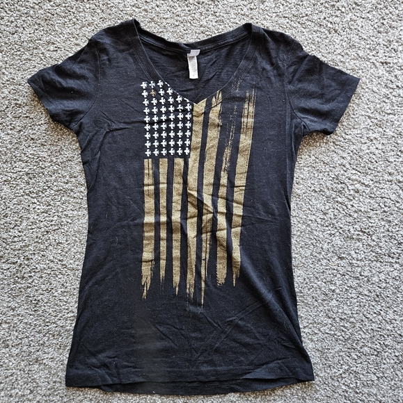 Black and gold flag tshirt, medium - Picture 1 of 2